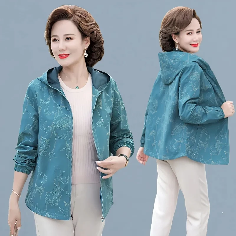 

2023 New Middle-Aged And Elderly Mothers' Spring Autumn Hooded Jackets Women's Thin Tops Loose Trench Coat Short Windbreaker