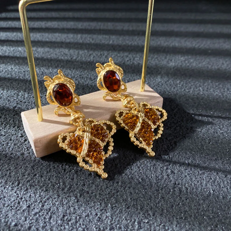 

French vintage red love earrings women luxury design heart pendant court fine glass ear clips