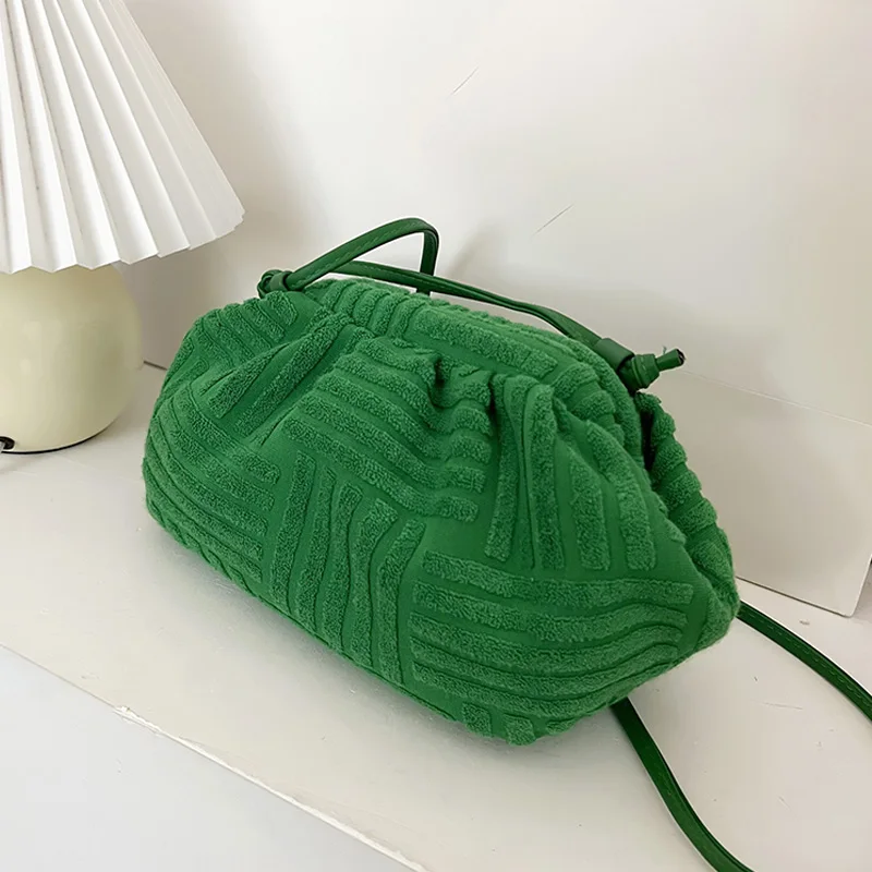 

Luxury Brand Designer Fashion Shoulder Bag Woman Autumn Winter Crossbody Cloud Bags New Trendy Solid Color Hand Small Square Bag