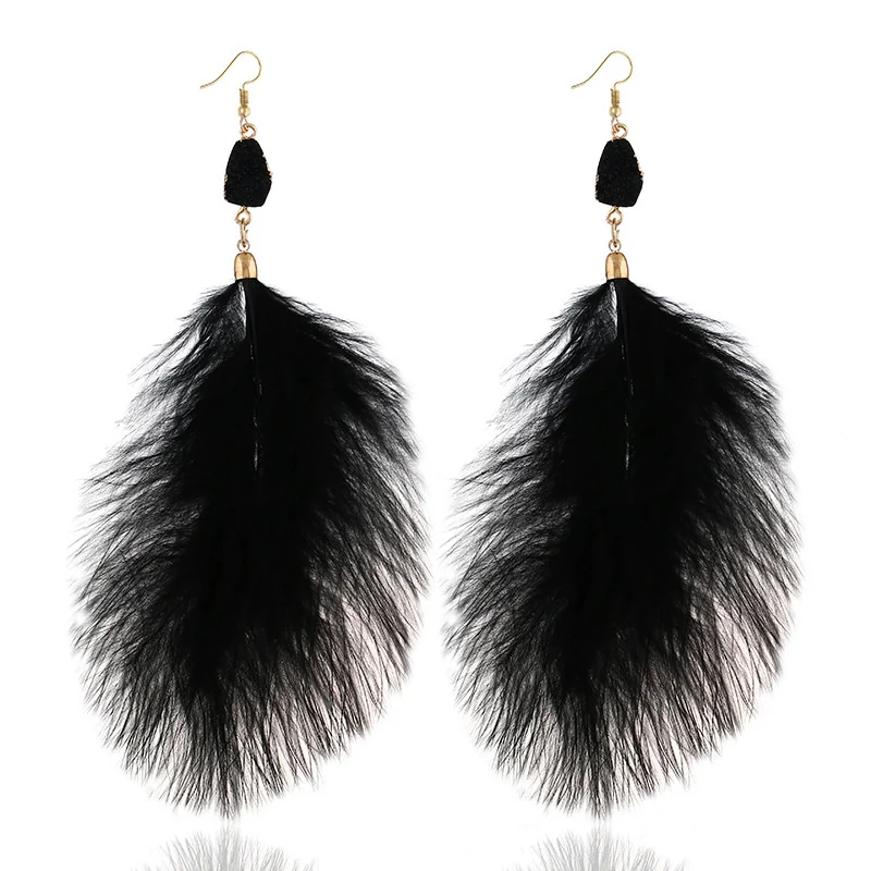 

Hot Sale Fashion Charm Elegant Plush Feather Earrings for Women