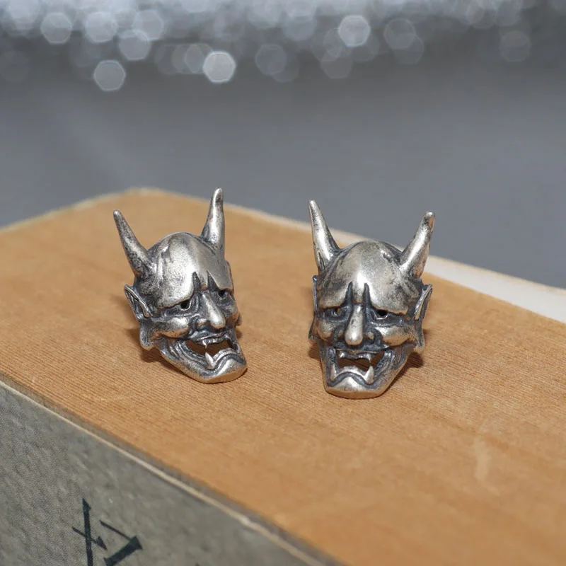 

Fashion Personality Creative Flying Bee Earrings Personality Men's and Women's Earrings Global Punk Rock Party Jewelry Gifts