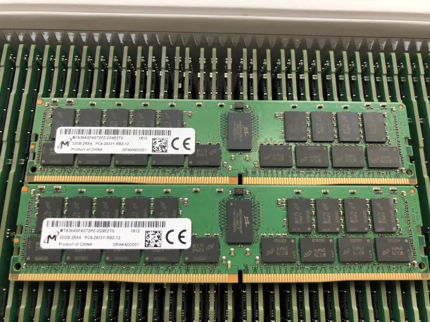 

Оперативная память R740XD R840 R940 R940XA 32G DDR4 2933y ECC RDIMM
