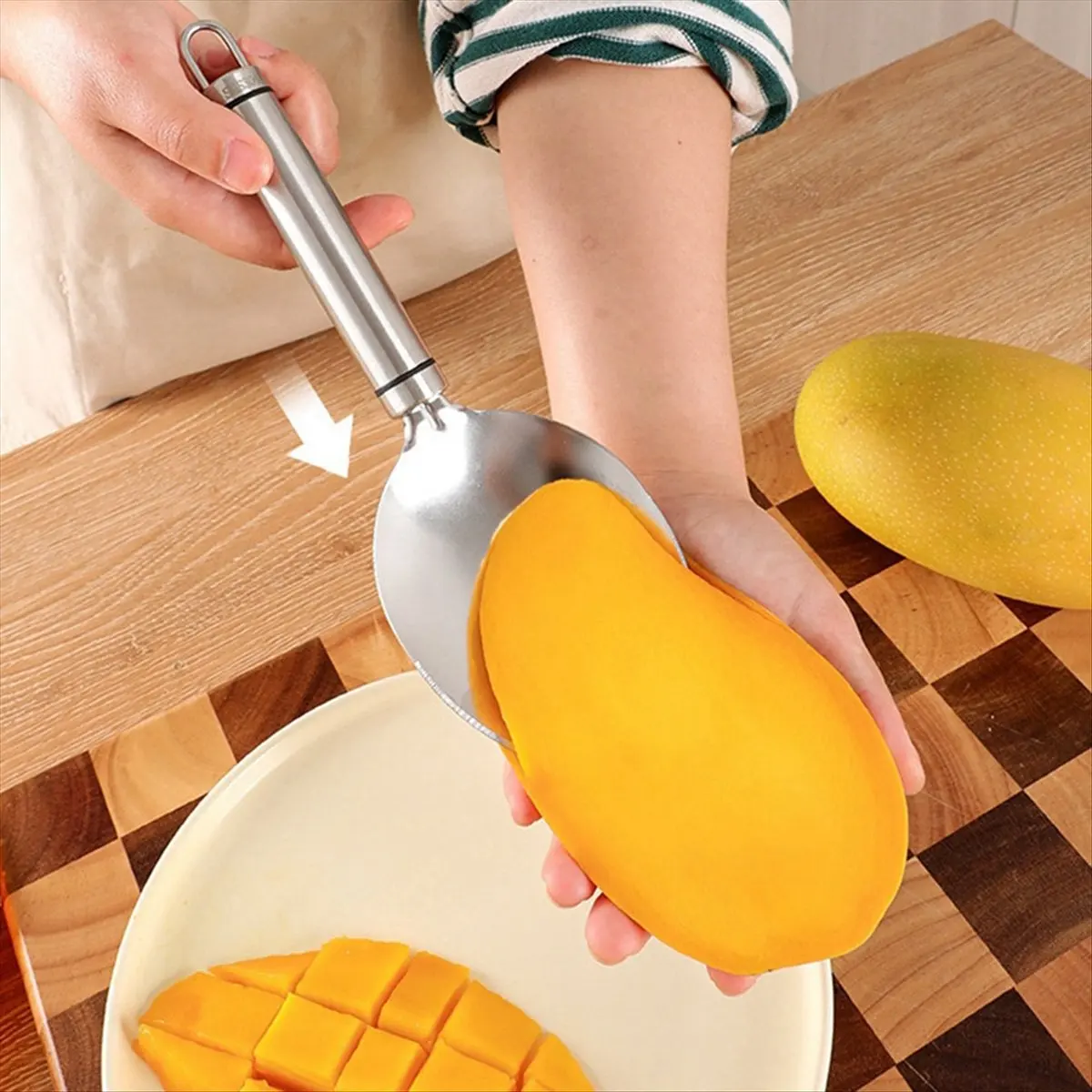 Фото Многофункциональный инструмент для нарезки манго, лимона, авокадо, нож для чистки фруктов, ложка для извлечения мякоти из фруктов, из нержавеющей стали, модель AT16 №1