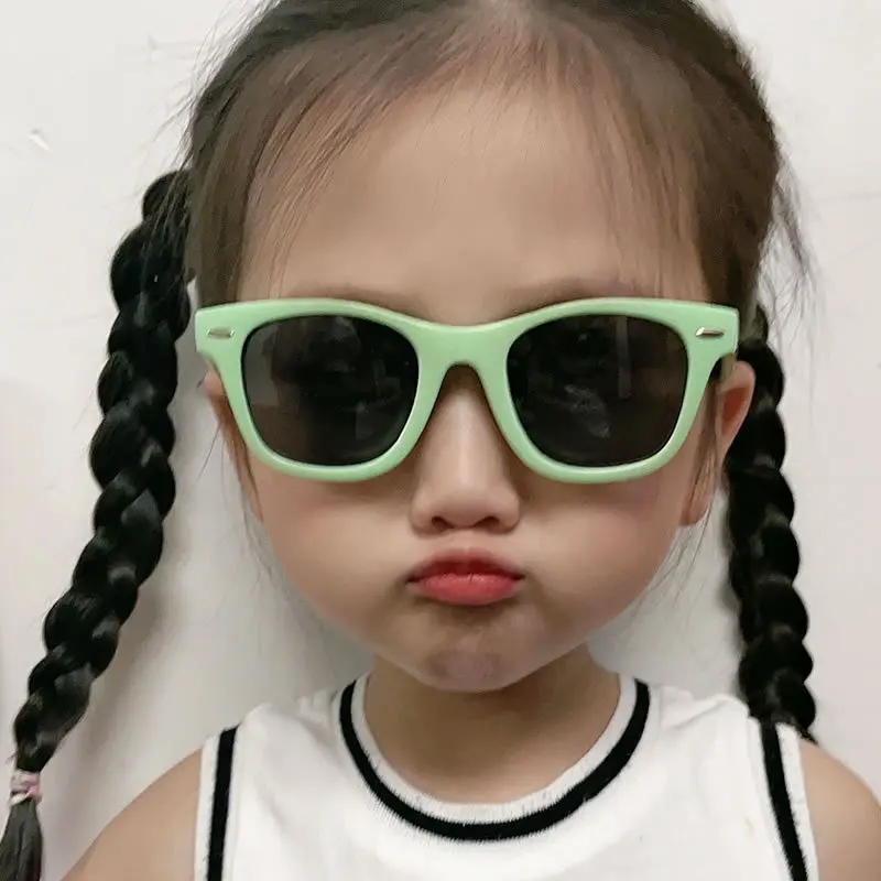 

FEISHINI High Quality TR90 Sunglasses Childre Vintage Light Plastic Titanium Sports Sunglasses Polarized KIDS UV Protection