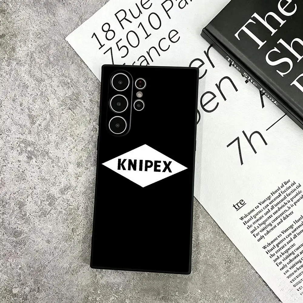 Фото Чехол для телефона Knipex с крутым дизайном и узором для Samsung Galaxy S26 S25 S24 S23 S22 S21 Plus Ultra Fold, мягкий, черный. №3