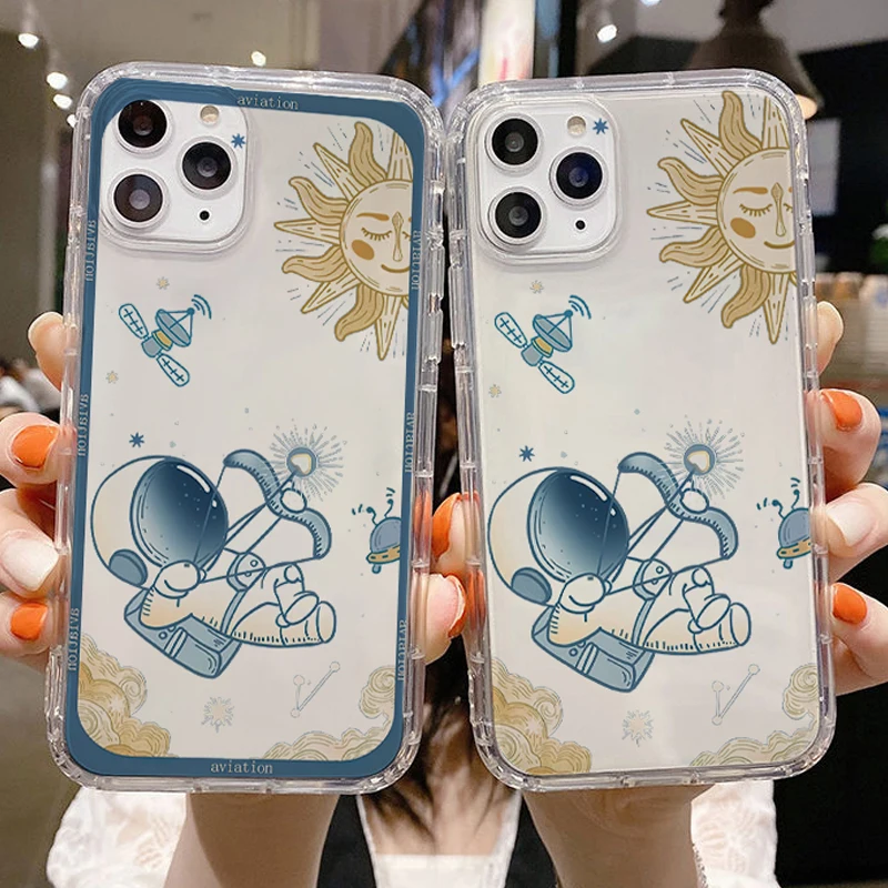 

Retro Astronaut Cases For iPhone 13 Pro Max Mini Pro Max 12 11 X XR XS Max SE 2020 8 7 6 6S Plus Soft Silicone Cover Funda
