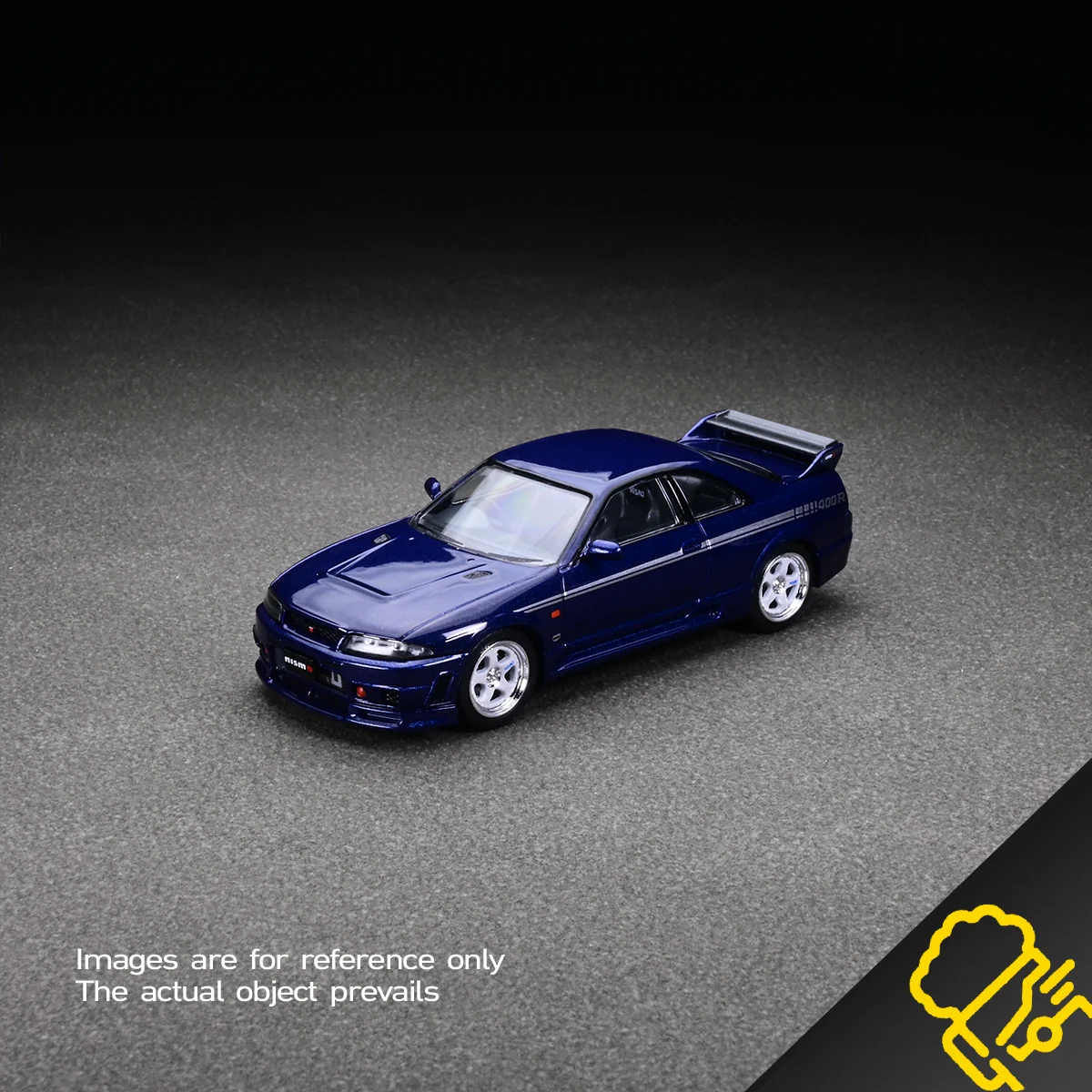 Фото TOMICA TLV 1:64 LV-N305c GTR R33 400R Nismo, литая под давлением статическая модель автомобиля из сплава, детский праздничный подарок на день рождения. №2