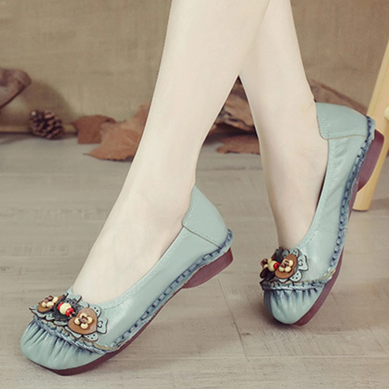 

Summer New Style Flat Casual Women Shoes Ethnic Style Leather Flowers Retro Women Flats Large Size Soft-Soled Peas Shoes Female