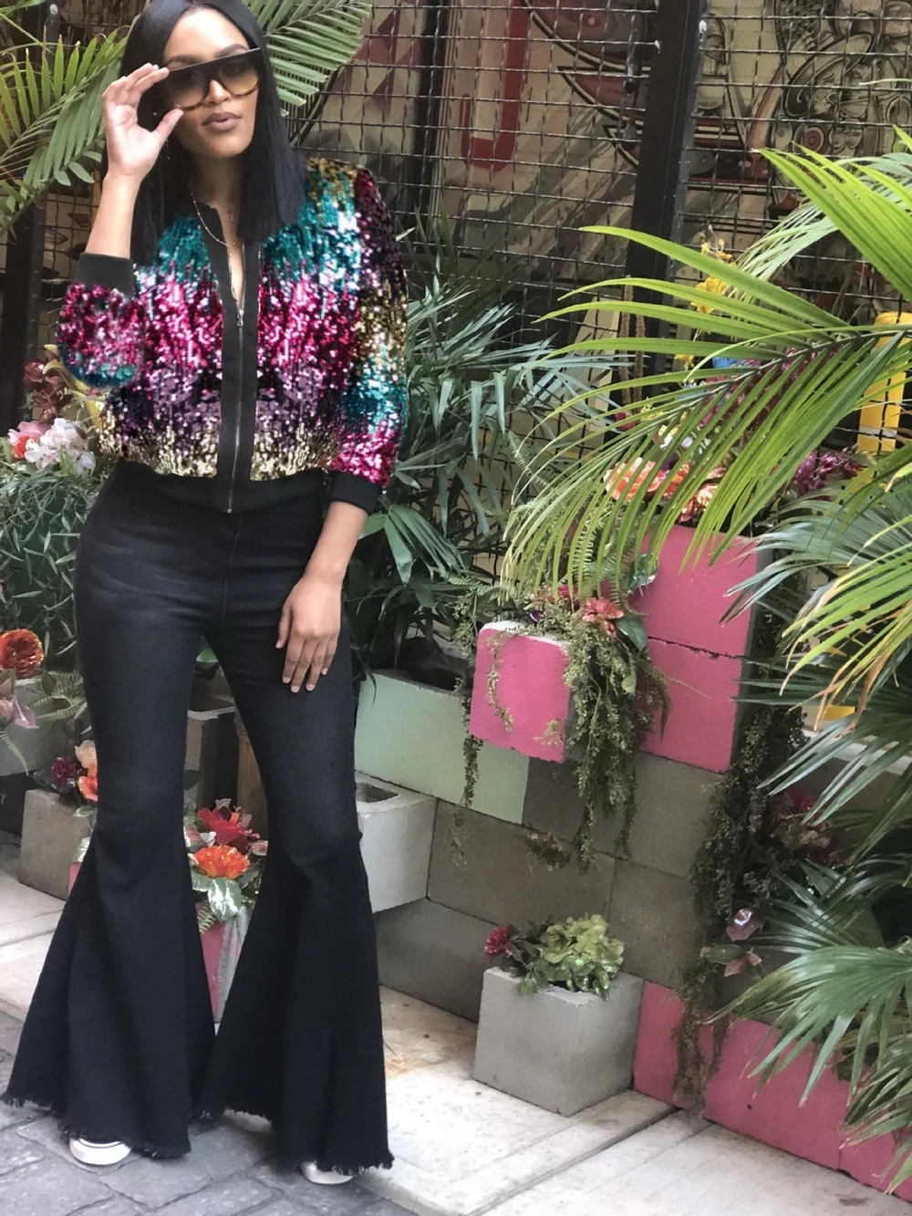 Женская бейсбольная куртка-бомбер с блестками и вышивкой