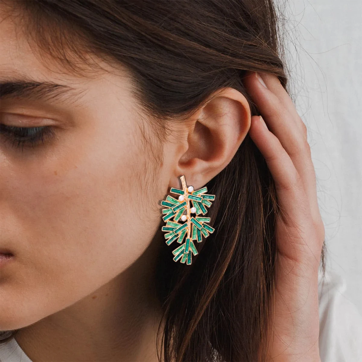 

New Creative Design Green Christmas Tree Leaf-shaped Dangle Earrings for Women Girls Statement Jewelry 2023 Trend Party Gifts