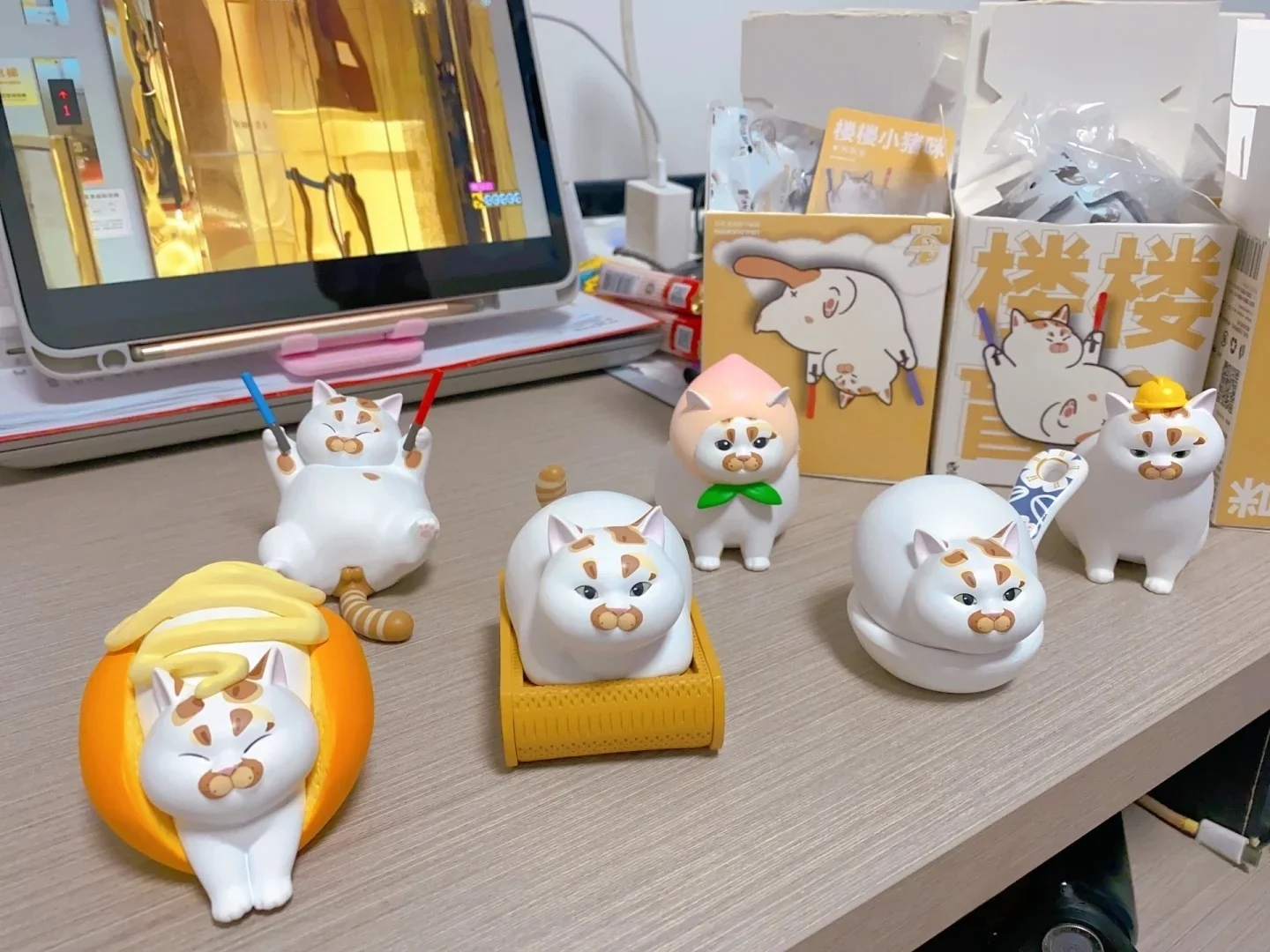 Фото Kawaii Lou Lou Xiao Zhu Mi слепая коробка игрушки модель кошки милая аниме фигурка детский подарок сюрприз загадочная коробка слепая коробка кошка №3