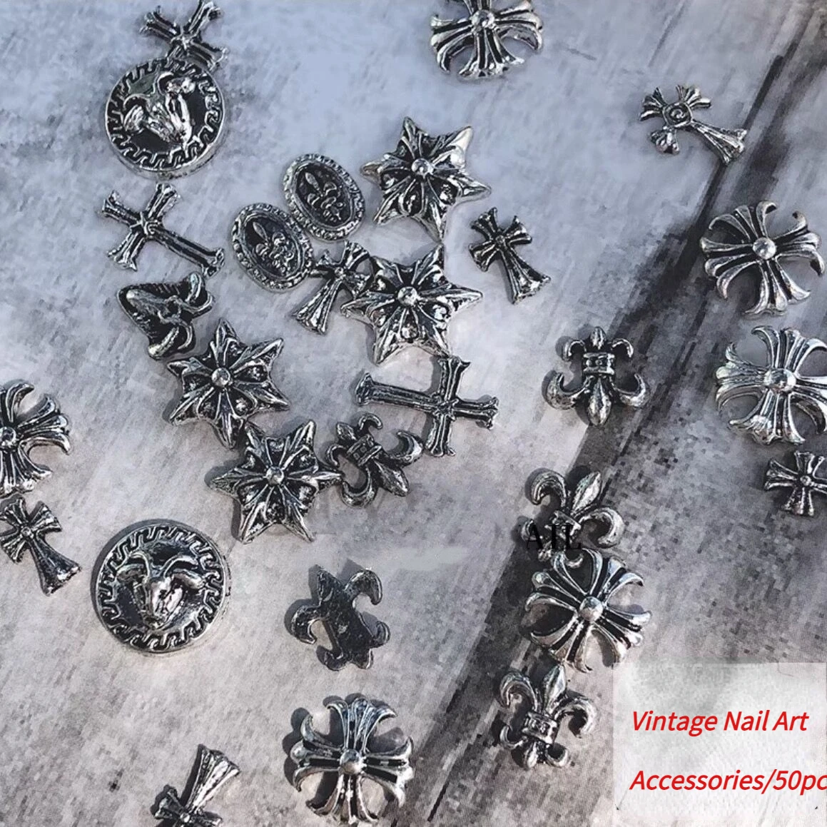 

50 Pcs/Pack Nail Art Punk Style Set Gold Silver Vintage Alloy Heart Texture Six Pointed Star Design Nail Art Metal Accessories