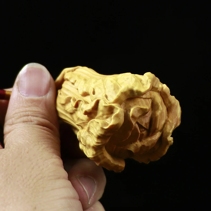 

Small leaf boxwood carving cabbage charm pendant trinkets Solid wood play treasure natural log play hand handle piece