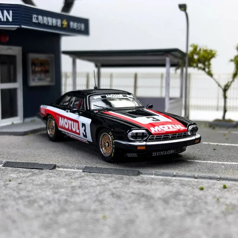 INNO 1:64 JAGUAR XJ-S TWR # Имитационная модель из сплава 3 детская коллекция декоративных