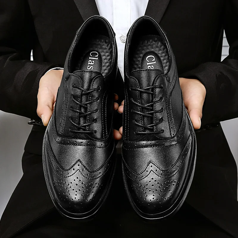 

Мужские кожаные туфли, брендовые туфли броги, мужские деловые туфли оксфорды на шнуровке, формальные модные туфли с принтом для свадьбы и платформы