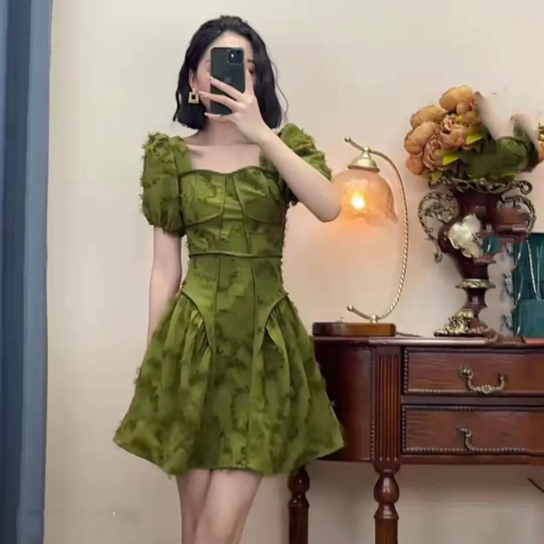 

2022 Summer New French Retro High-grade Fish Bone Dress Waist Slim Green Wizard of Oz Skirt