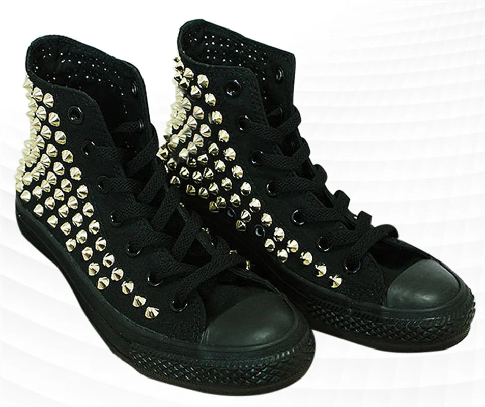 

Trend new gold rivets all black canvas shoes cool handsome hip hop wind street dance shoes couple board shoes
