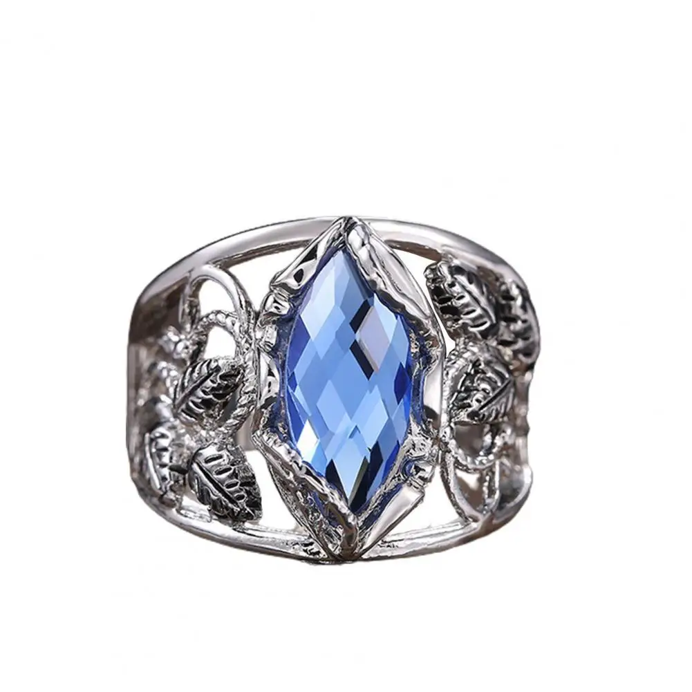 

Lightweight Fashion Oval Shape Branch Wrapped Women Ring All Match Finger Ring with Rhinestone for Daily Wear