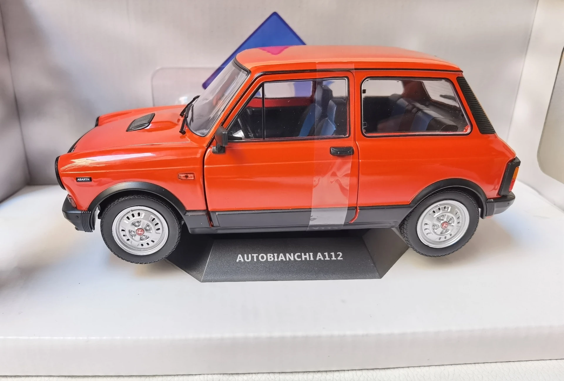 Фото Литой под давлением Solido, масштаб 1/18, Autobianchi A112, модель автомобиля из сплава, Коллекционная игрушка, подарок, сувенир, демонстрационный орнамент №2