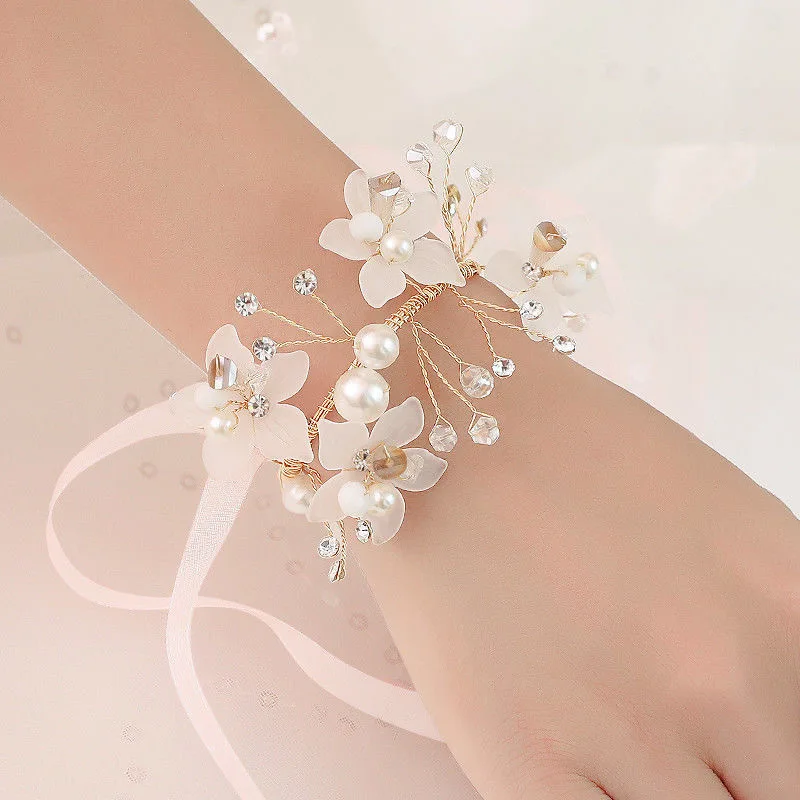 

Bride wrist flower beautiful super fairy Meilan flower hand flower bracelet luxury wedding gift bridesmaid sister group
