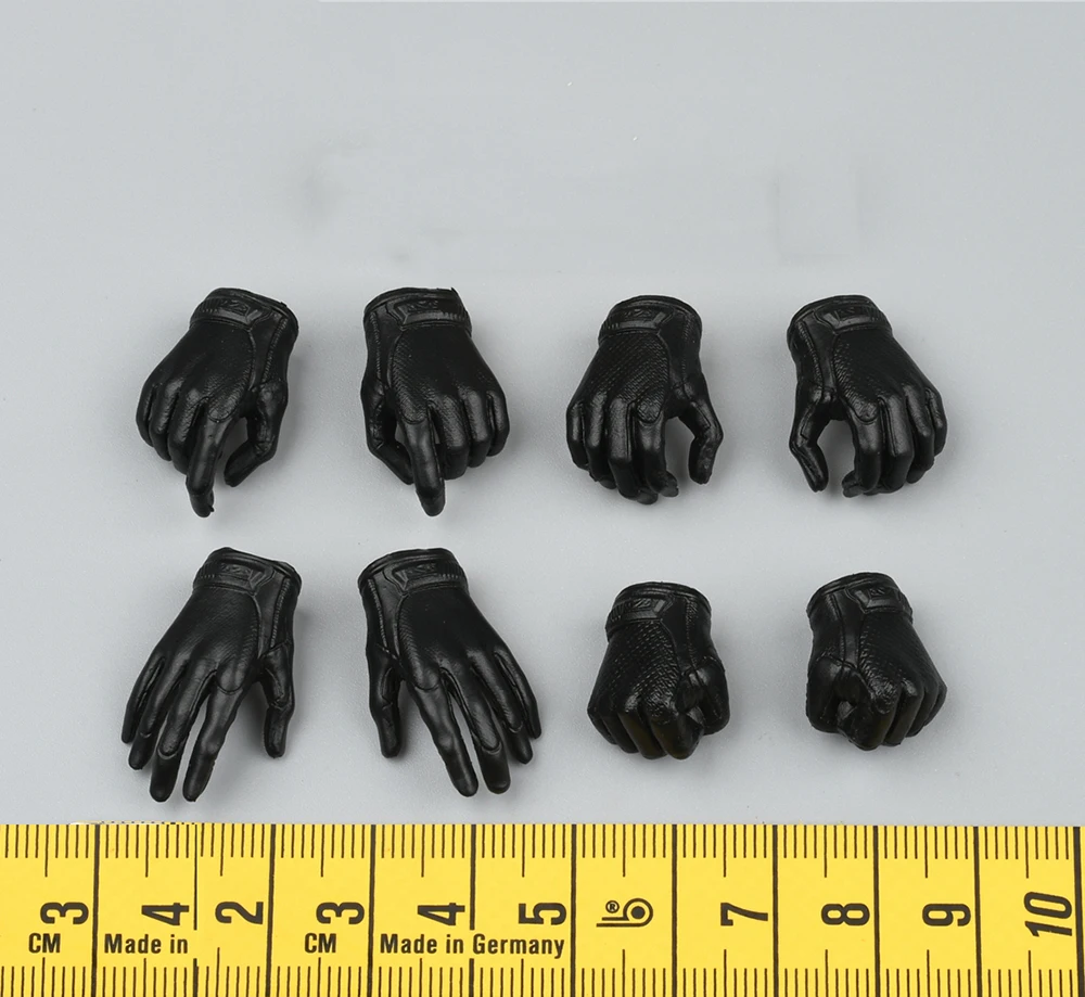 

Flagset 1/6 FS 73040 The Korean Garrison Female Officer Military Black Gloved Changeable Hand 8PCS/SET For 12inch Body Action