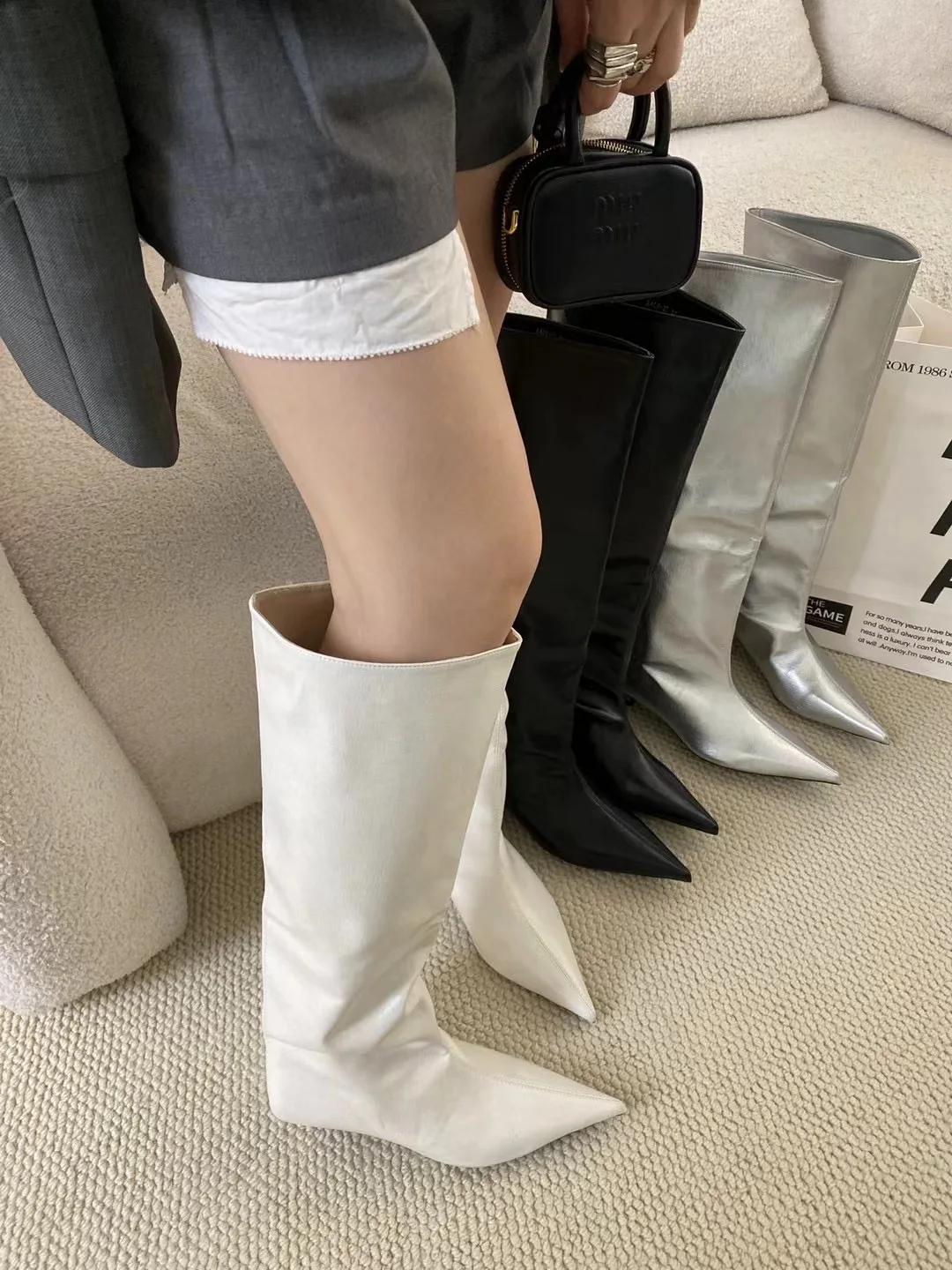 Женские сапоги до колена с острым носком ботинки челси на тонком среднем каблуке