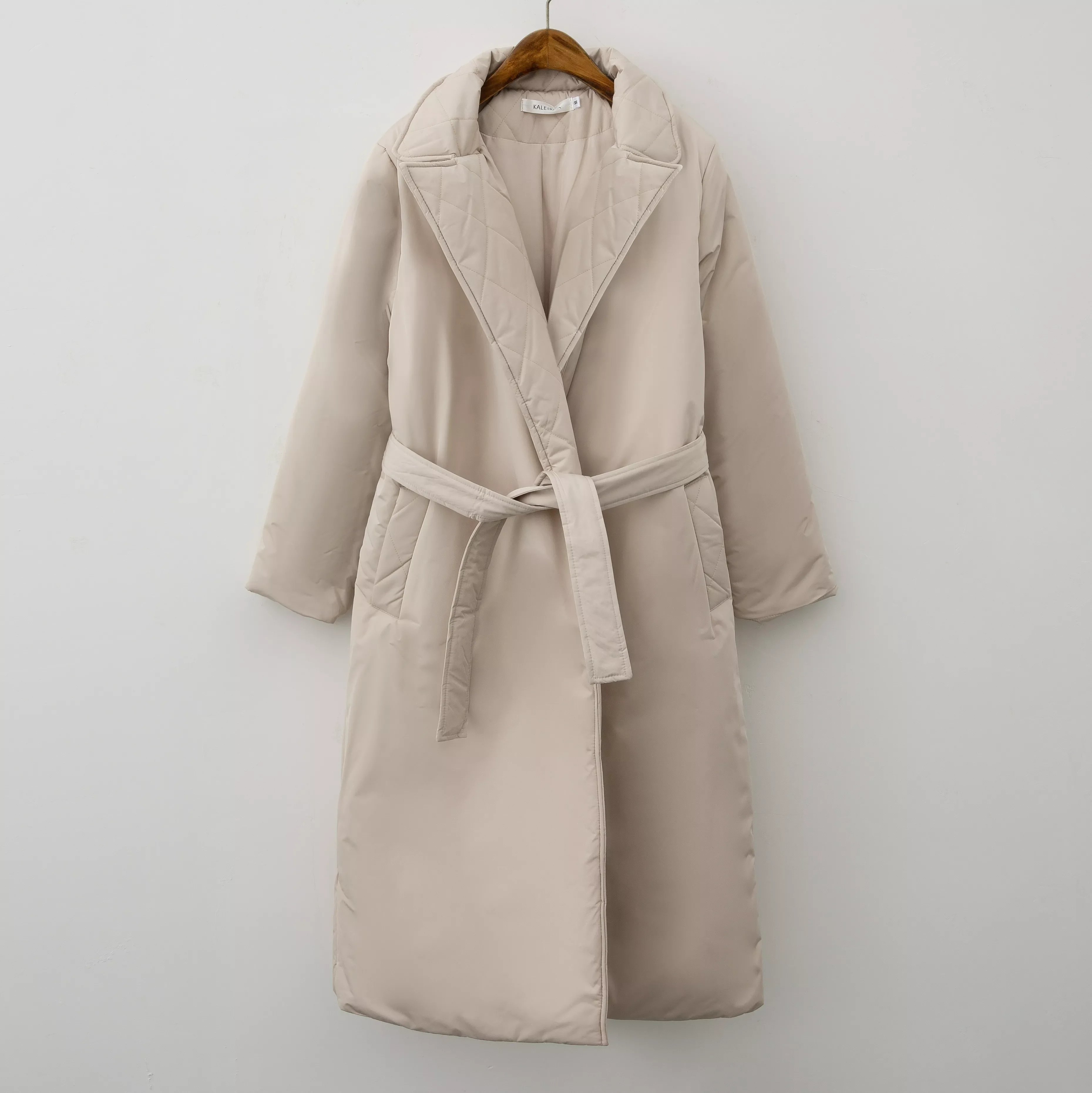 New2022 Women Winter Jacket coat Stylish Thick Warm fluff Parka Female  water proof outerware coat New Hot