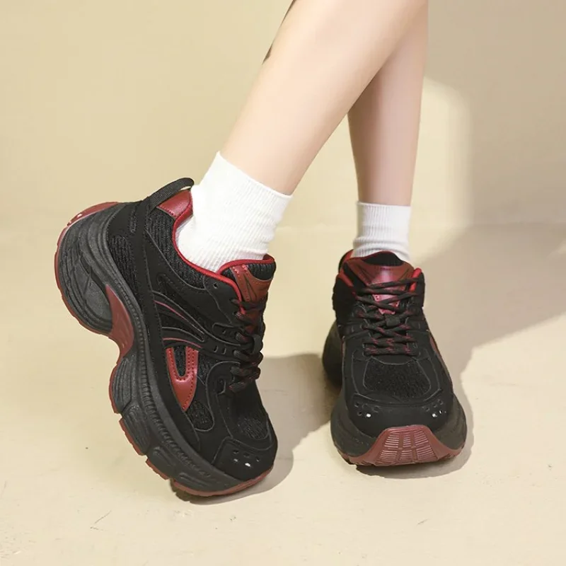 2024 женские кроссовки в стиле ретро на толстой подошве корейская женская обувь