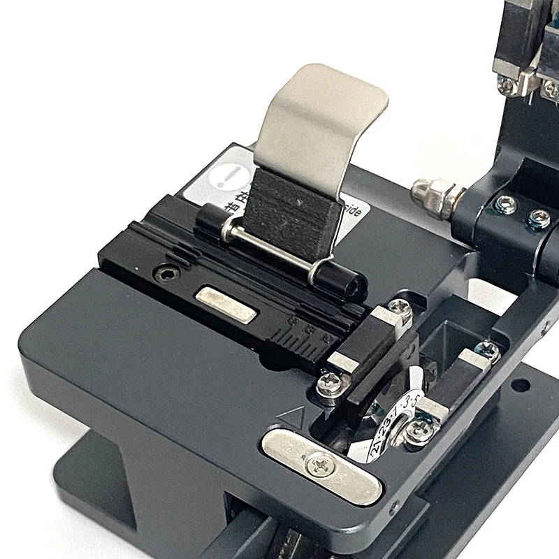 New FTTH High Precision Cutting Tool XD-08 Optical Fiber Cleaver Cable Cutting Knife Fiber Cleaver Supplier In China