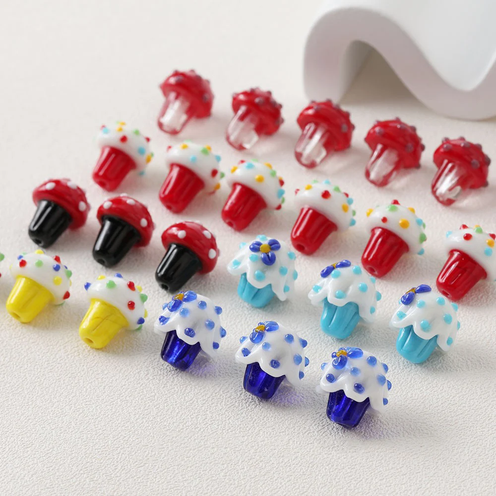 Стеклянные кулоны в форме торта 2 шт.