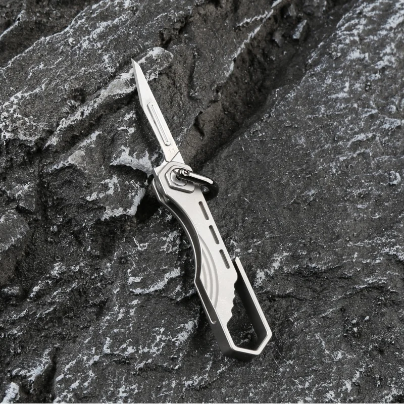 

Multifunctional disposable blades Scalpel Keychain Pocket Mini Titanium Alloy Folding Knife Portable EDC Tools