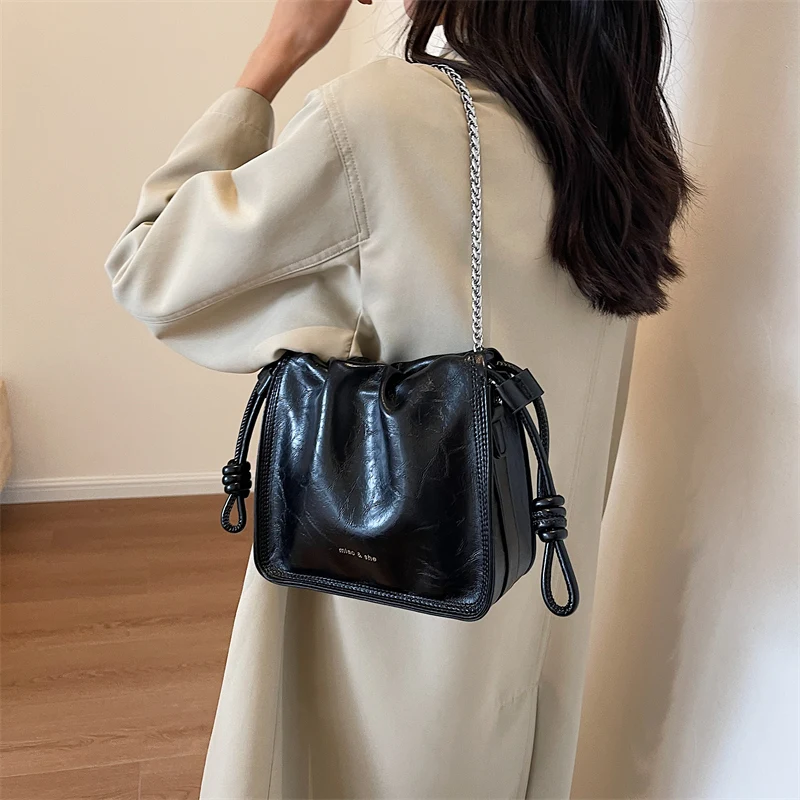 Маленькие сумки на плечо