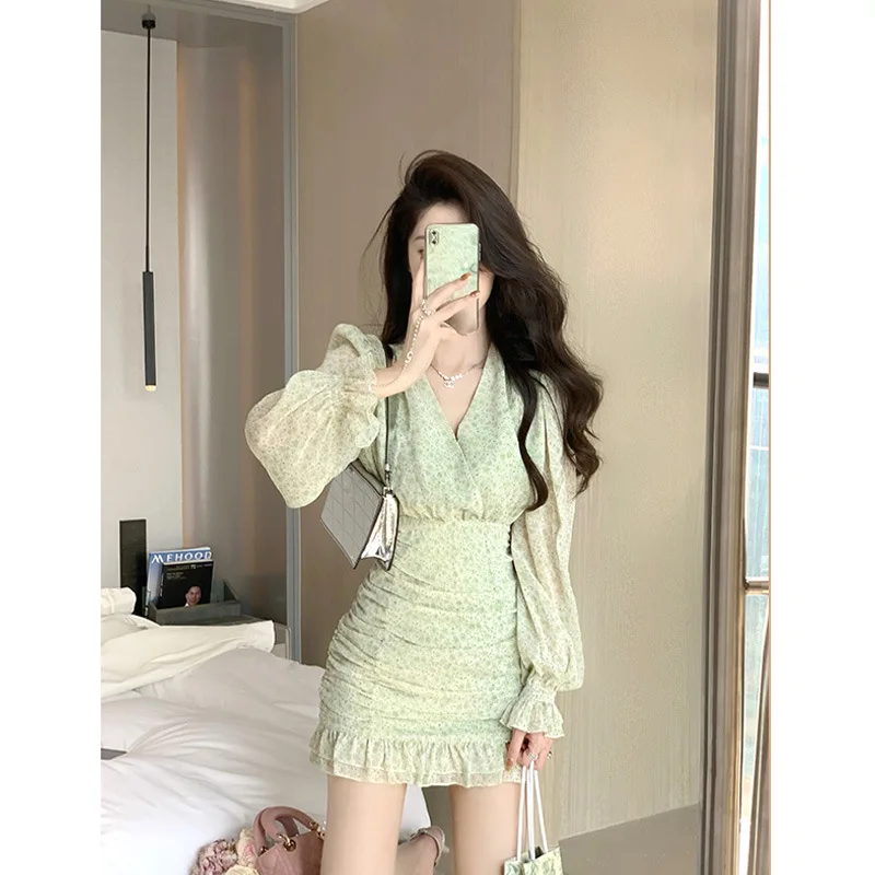 

2022 Spring/Summer Women's Floral Mini Dress Sexy Fishtail V-Neck Tight Wrap Hip Skirt Fashion Temperament Ladies Clothes