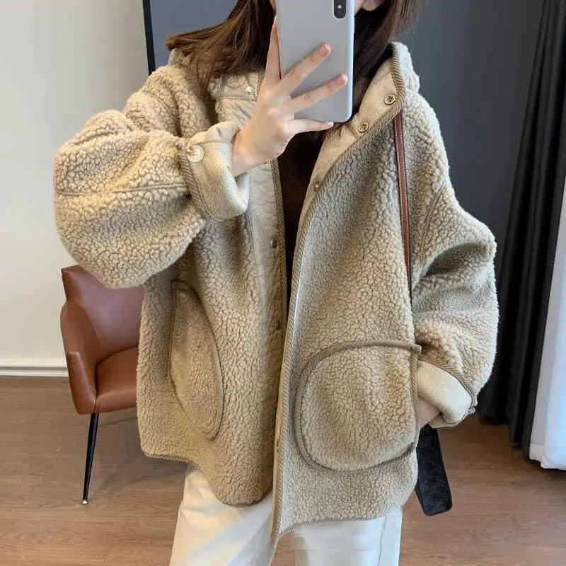 Lamb hair coat, women wear autumn and winter loose hood on both sides