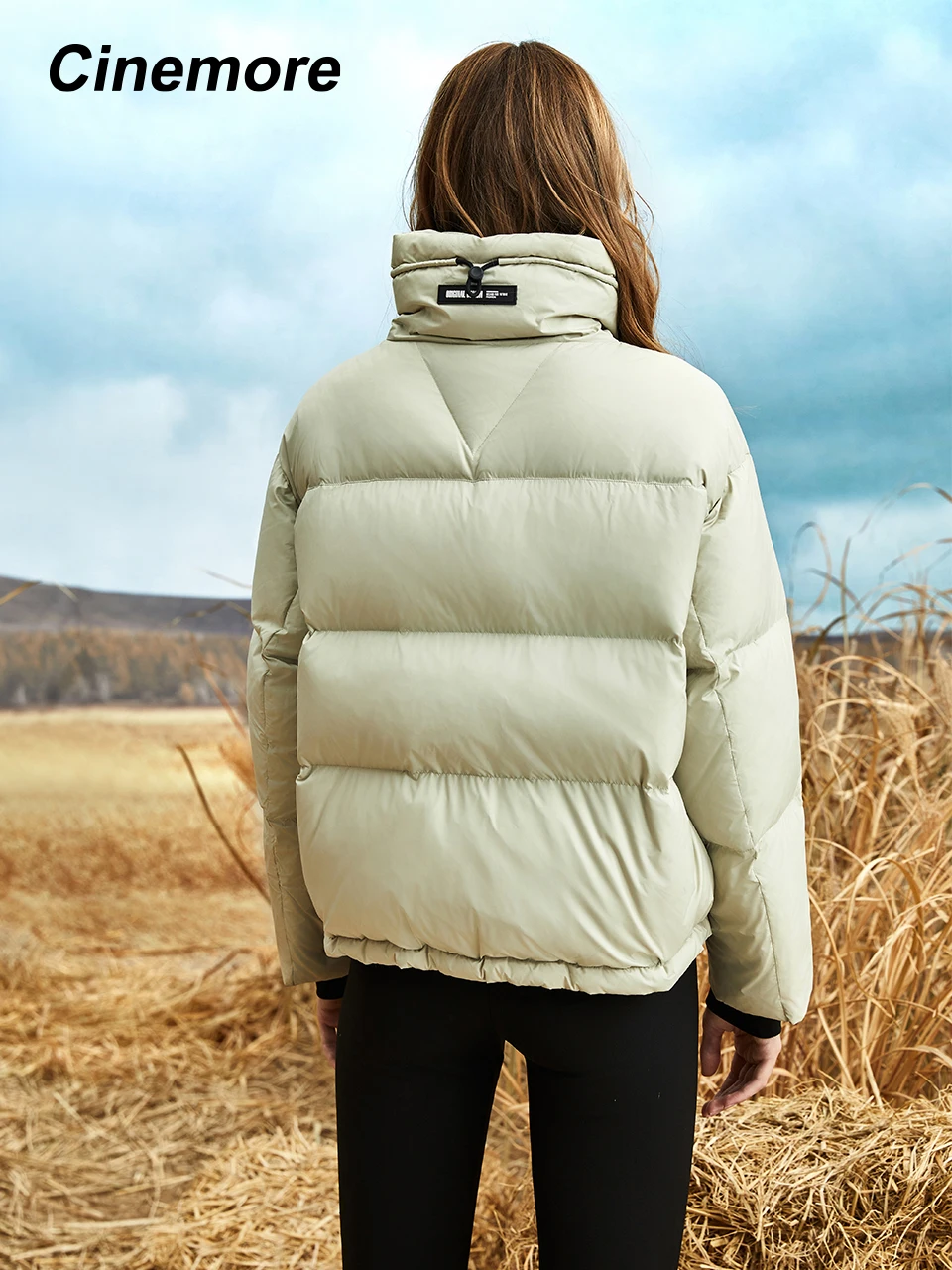 Женский зимний пуховик с воротником-стойкой 23625