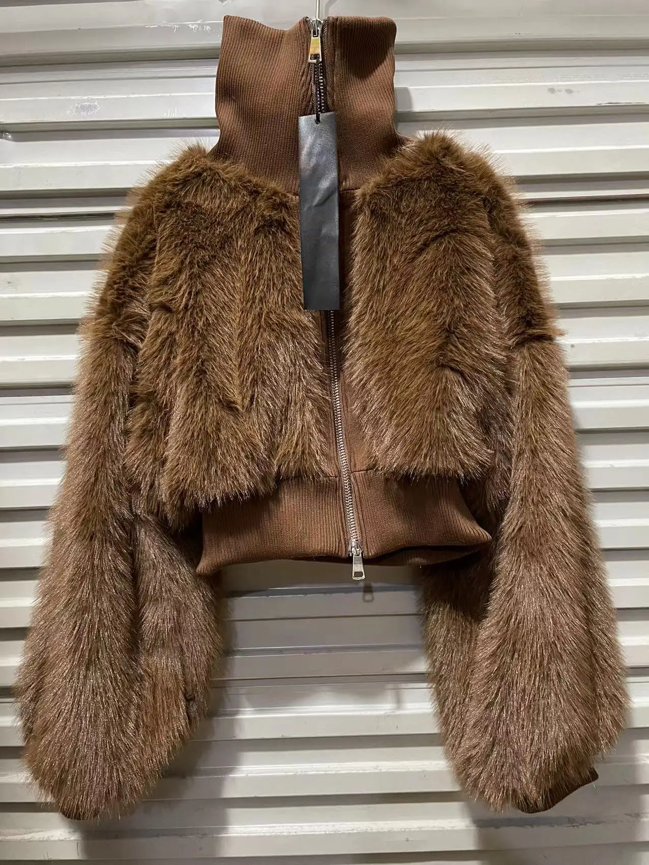 2022 New Winter Short Long Sleeve Double Zipper show buttocks keep warm Brown Slim Fur Coat