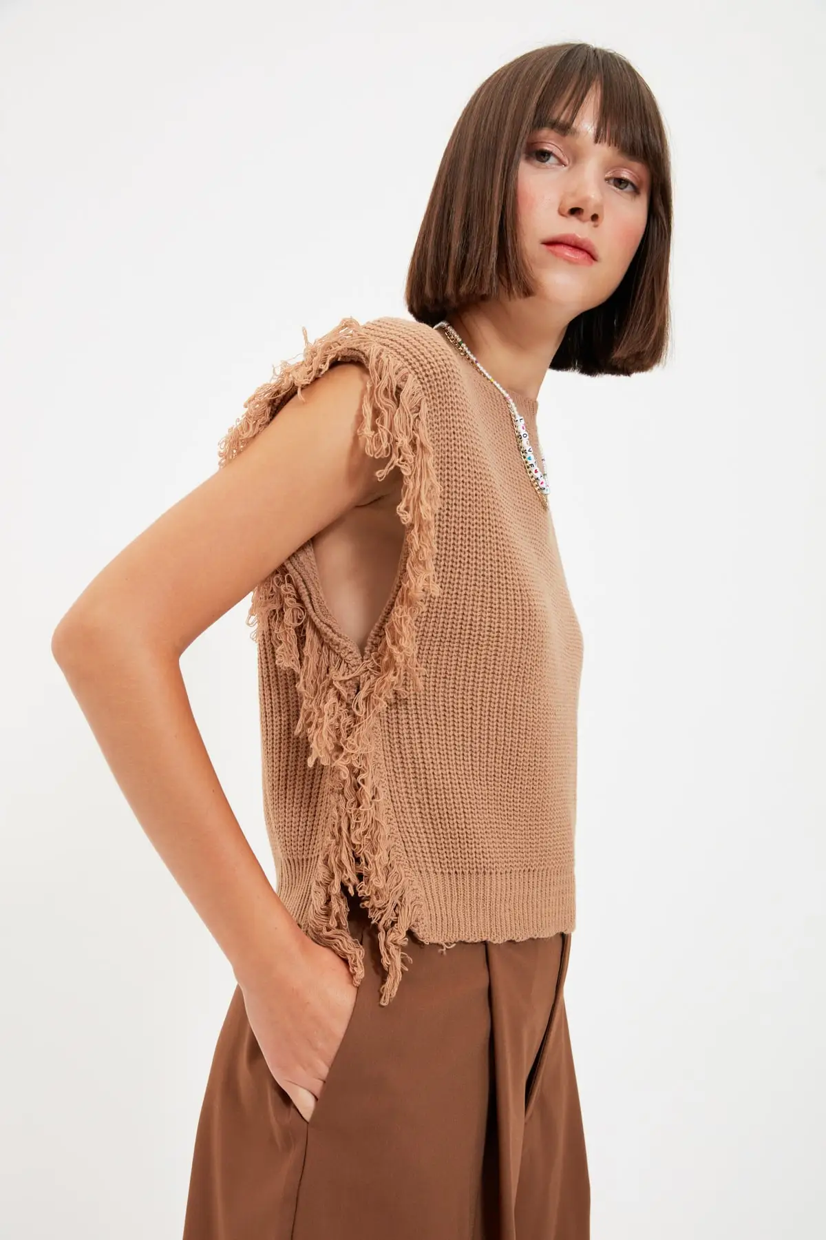 

Trendyol Трикотажные изделия с кисточками джемпер TWOAW22BZ0014