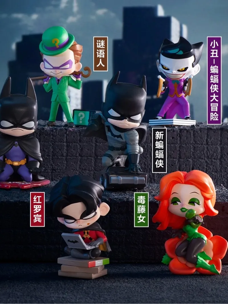 Batman Anime Peripheral Mini Figure Garage Kit Fashion Trendy Toys Children Gift