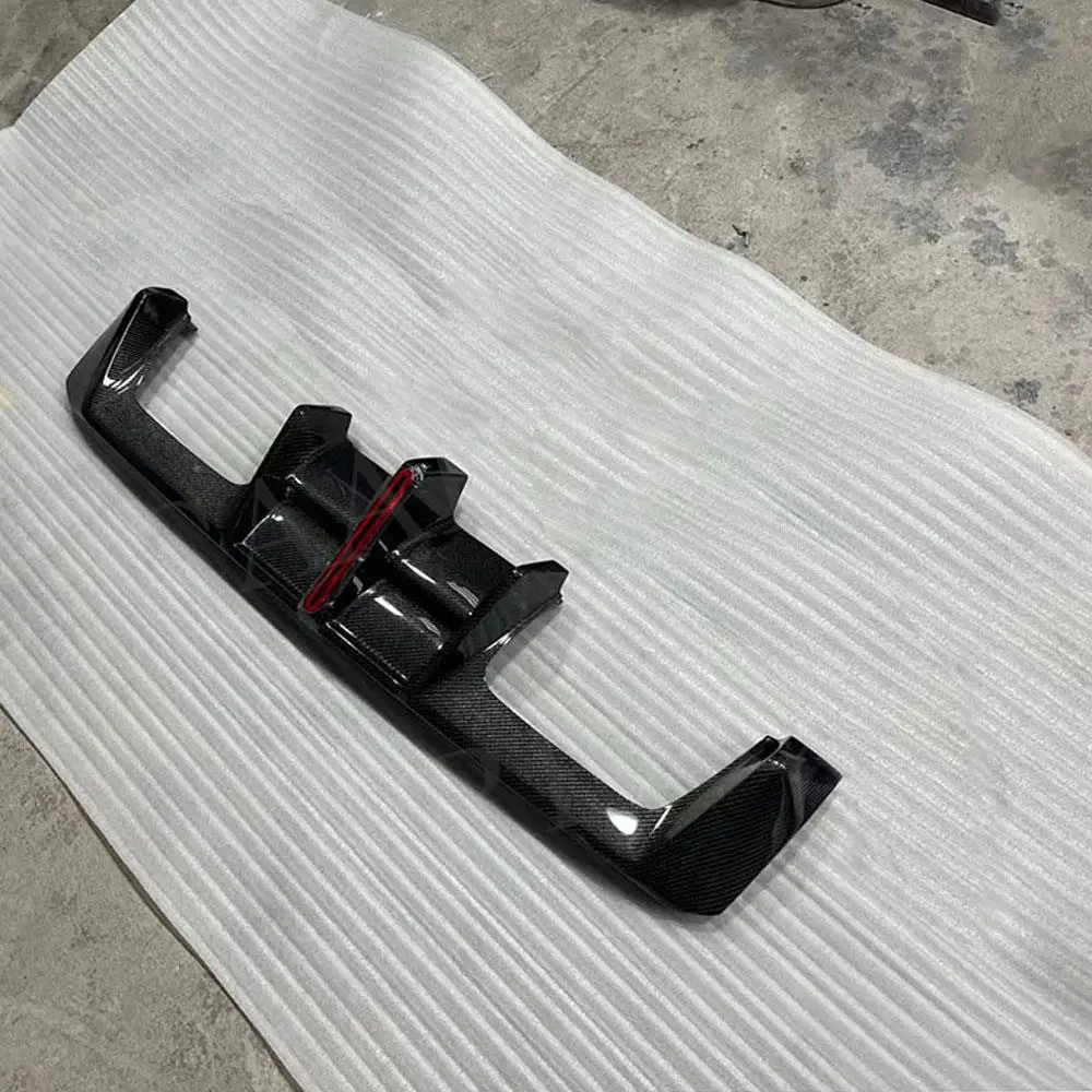 Задний бампер из углеродного волокна диффузор спойлер сплиттер со светодиодной