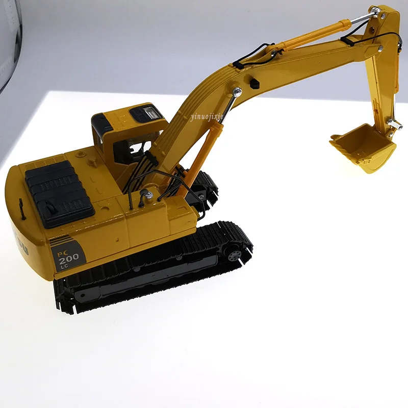 Новый гидравлический экскаватор Komatsu PC220 1:43 с металлической гусеницей литье под