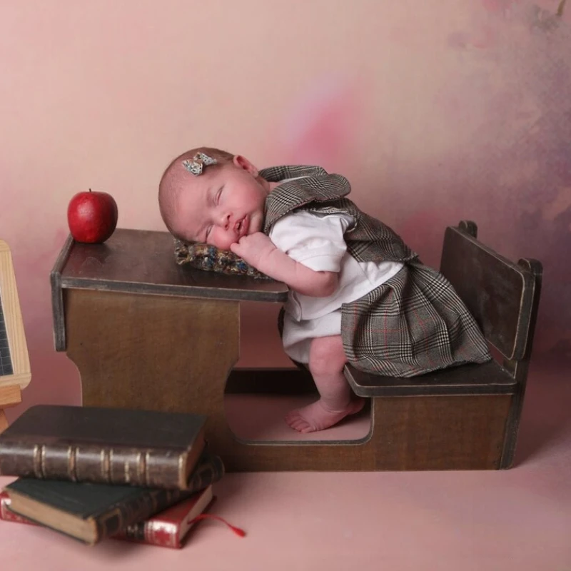 Newborn Photography Retro Small Desk Baby Hundred Days One-year-old Photo Studio Shooting Auxiliary Modeling Props Supplies