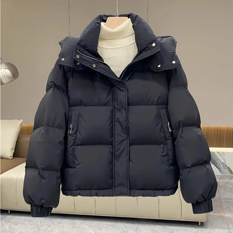 Женская зимняя куртка с капюшоном