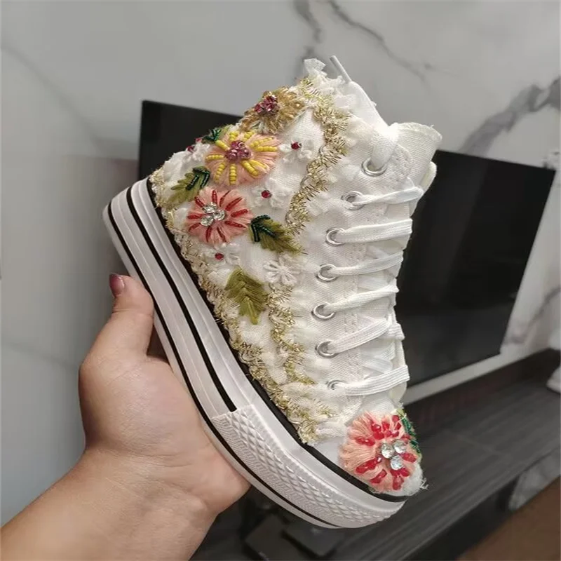 

High top lace-up casual sports shoes thick sole inside heightening flowers handmade custom canvas shoes for women 35-40