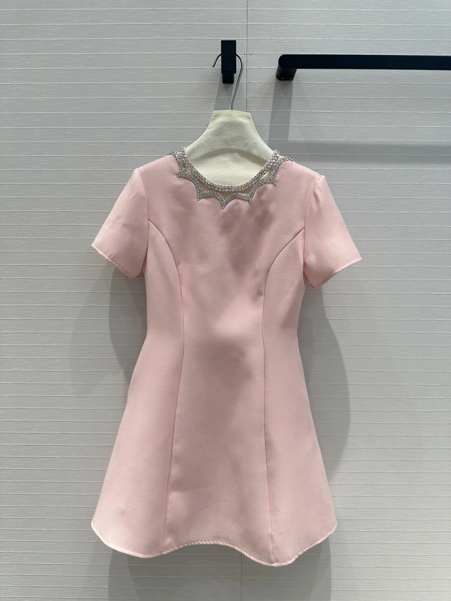 Лето и осень 2024 новая женская одежда 3D кристаллическое веерообразное кружевное