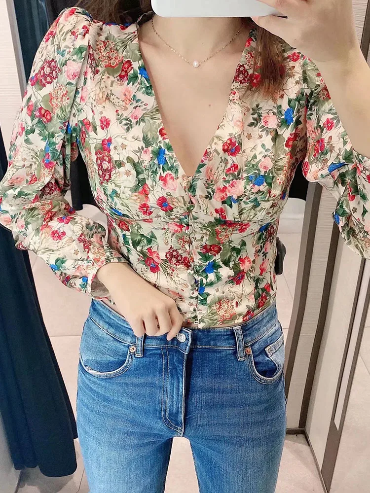 

YLJHQX 2022 Spring Women Fashion Flower Print Shirt Vintage Bubble Long Sleeve Single-breasted V Neck Short Shirt Chic Top