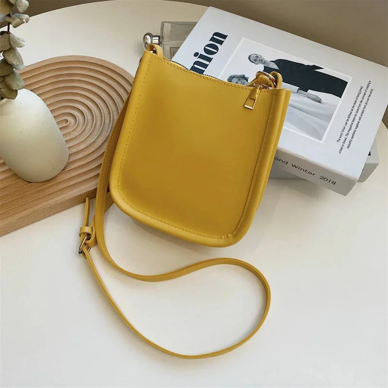 

Top Quality 2023 New Fashion Fold Female Crossbody Diamond Chain Bag Famous Luxury Designer Petit Femme Purses and Handbags