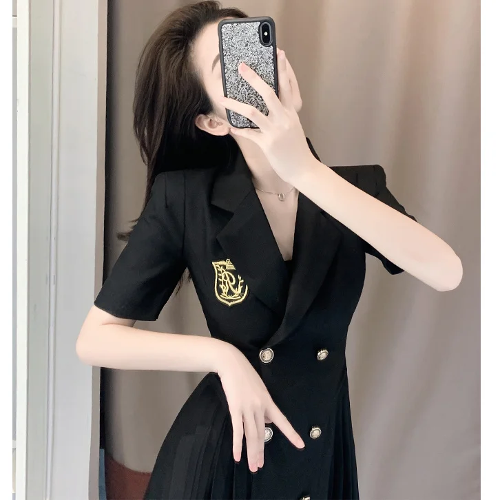 2023 New Fashion Slim Fit Fashion Design Sense Women's Summer Style Waist Wrapped 100 Pleated Suit Dress