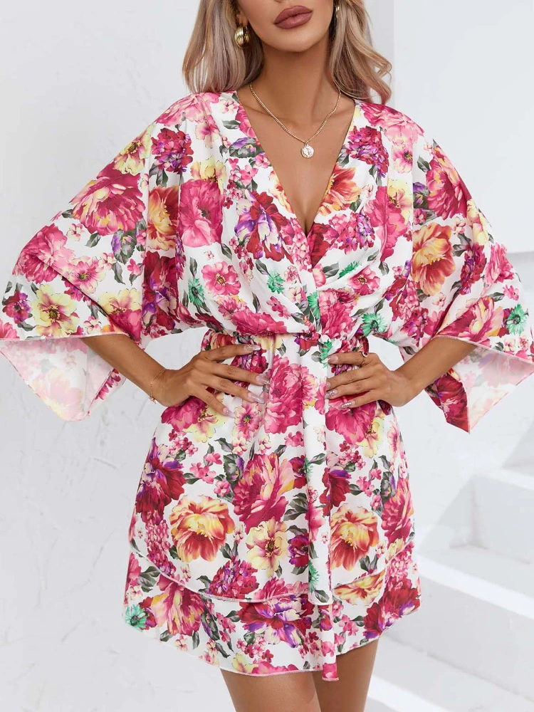 

2023 Summer Fashion Party Flattering V-Neck Midi Dress with Sassy Floral Print and Three-Quarter Sleeves for Women