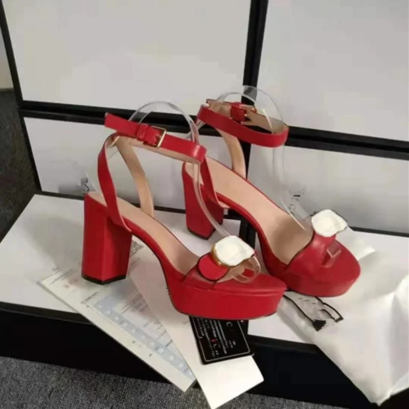 

2022 Designer High Heeled Sandals Leather Waterproof Platform Rough Heel Leather Woman Shoes Metal Buckle Parties Luxury Sexy