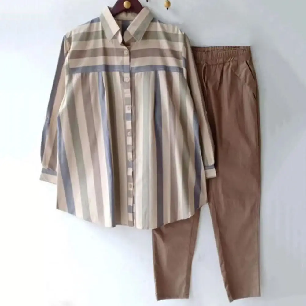 Костюм Женский свободного кроя в полоску рубашка и брюки контрастных цветов с